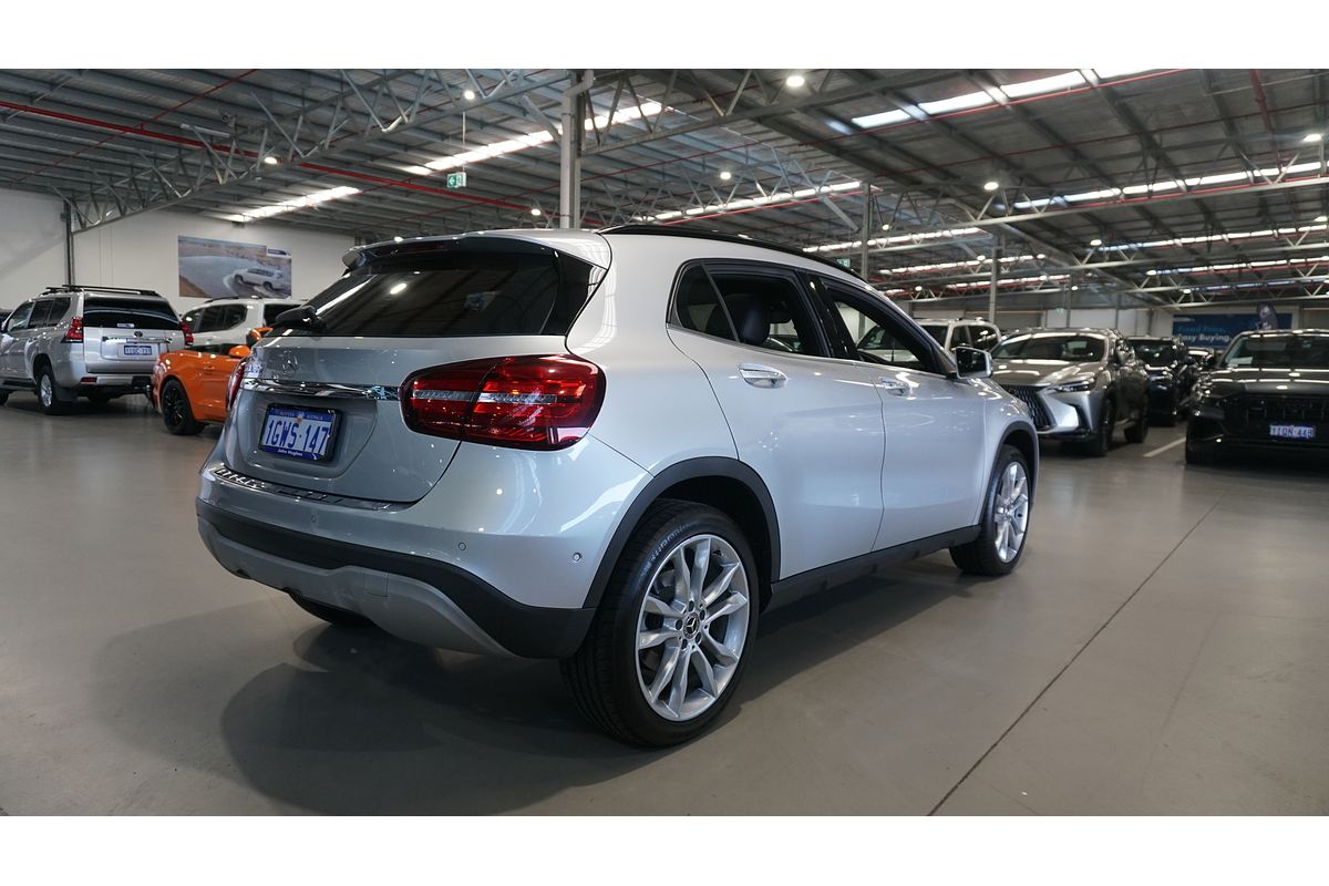2019 Mercedes-Benz GLA-Class GLA180 Urban Edition X156