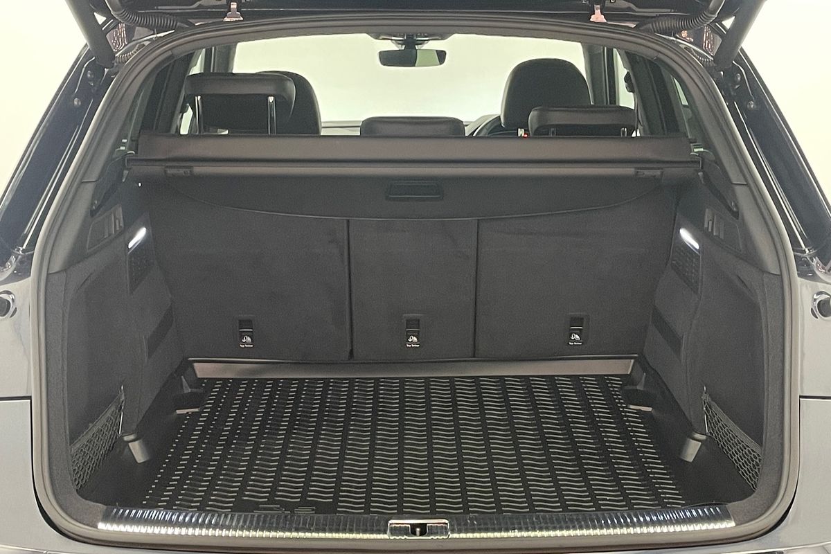 2019 Audi SQ5 FY