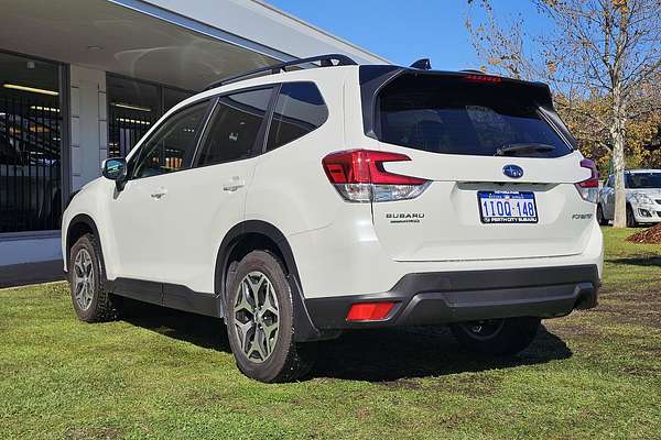 2025 Subaru Forester 2.5i Luxury Special Edition S5