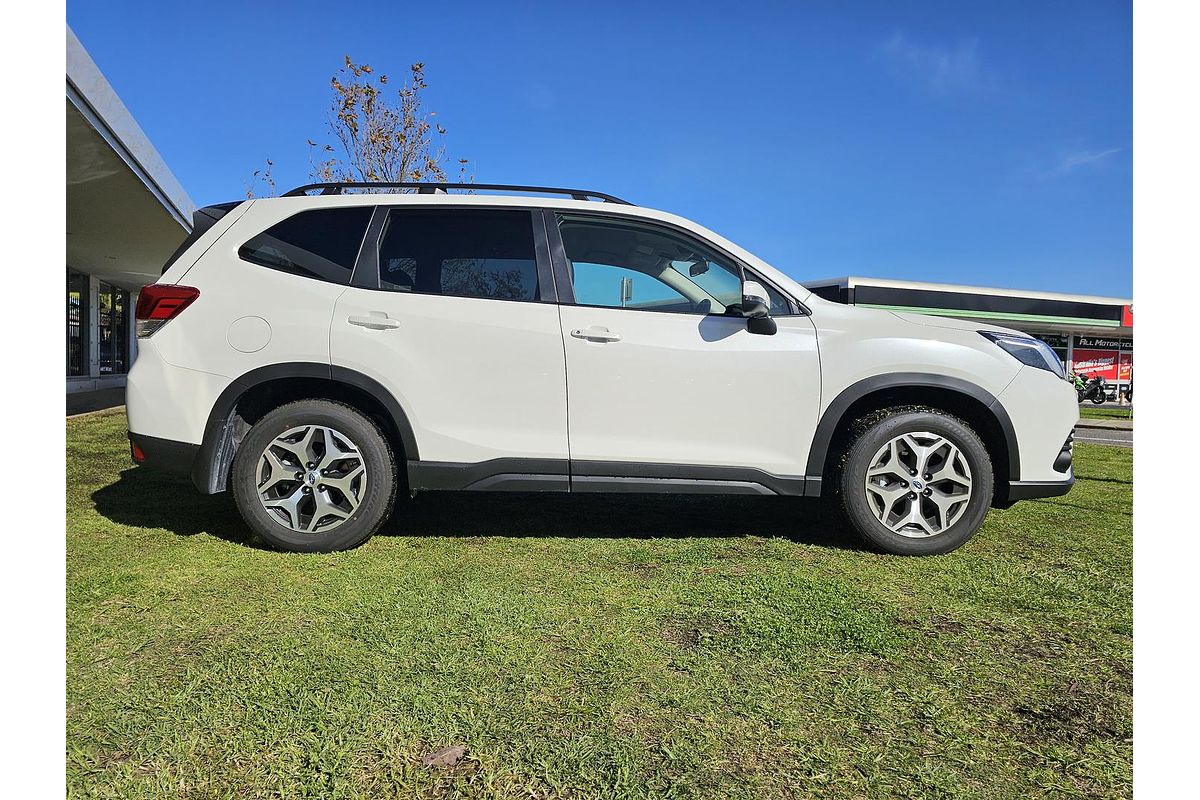 2025 Subaru Forester 2.5i Luxury Special Edition S5