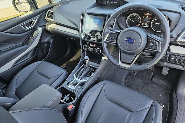 2025 Subaru Forester 2.5i Luxury Special Edition S5