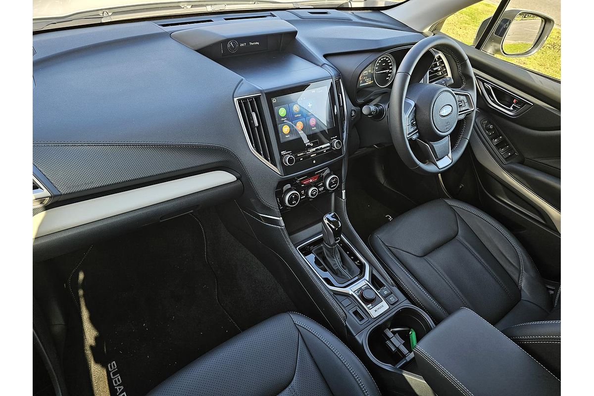 2025 Subaru Forester 2.5i Luxury Special Edition S5