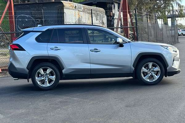 2019 Toyota RAV4 GXL MXAA52R