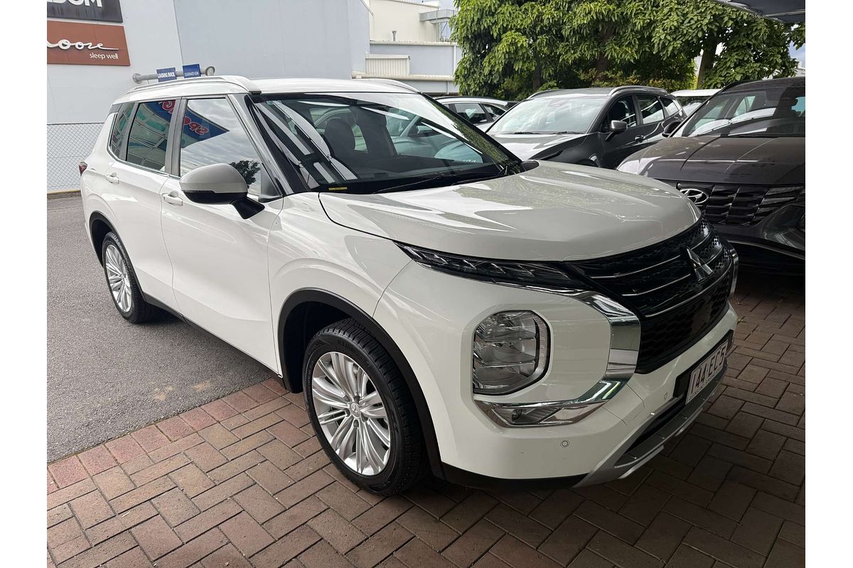 2022 Mitsubishi Outlander LS ZM