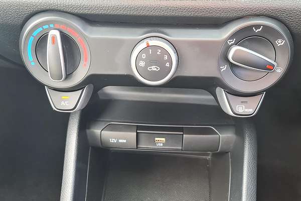 2023 Kia Stonic S YB