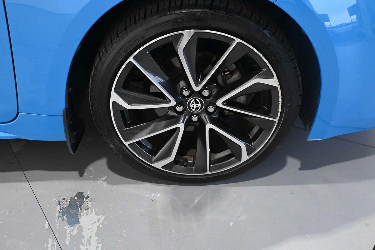 2019 Toyota Corolla ZR Hybrid ZWE211R