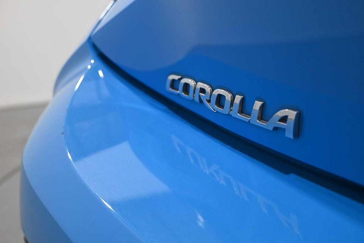 2019 Toyota Corolla ZR Hybrid ZWE211R