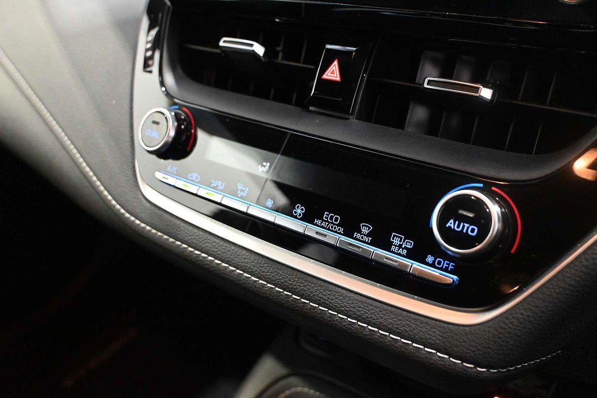 2019 Toyota Corolla ZR Hybrid ZWE211R