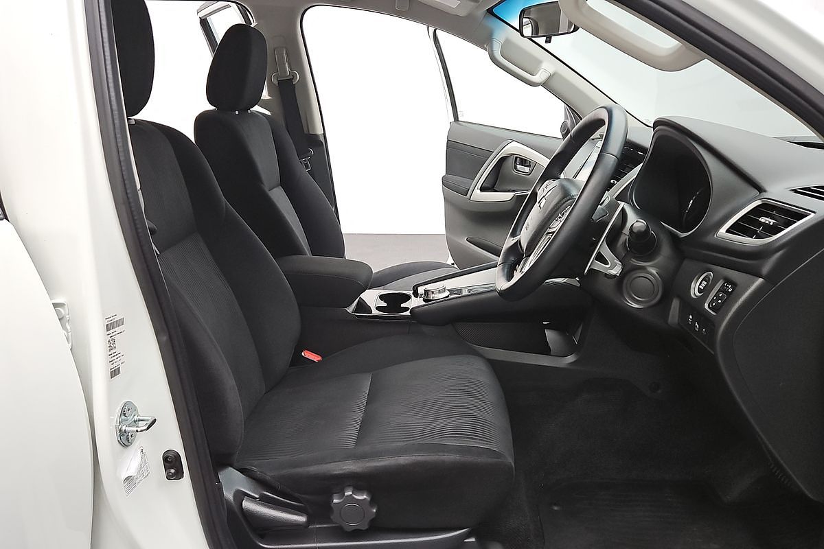 2021 Mitsubishi Pajero Sport GLX QF