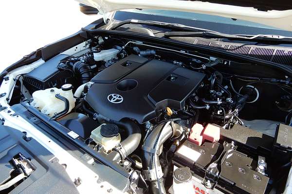2021 Toyota Hilux SR GUN126R 4X4