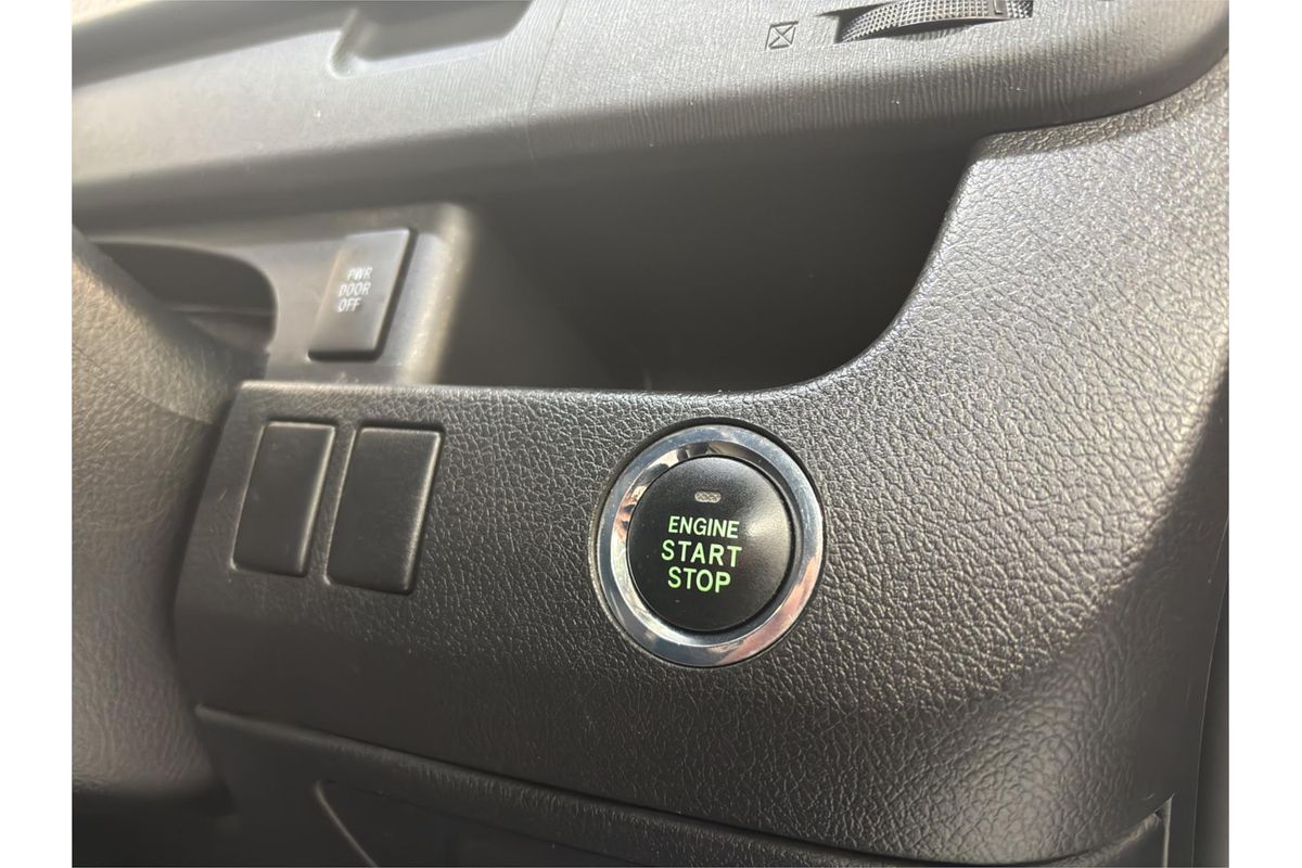 2011 Toyota NOAH WELCAB ZRR70