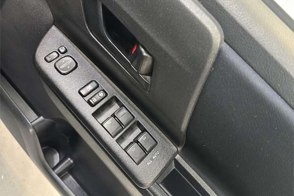 2011 Toyota NOAH WELCAB ZRR70