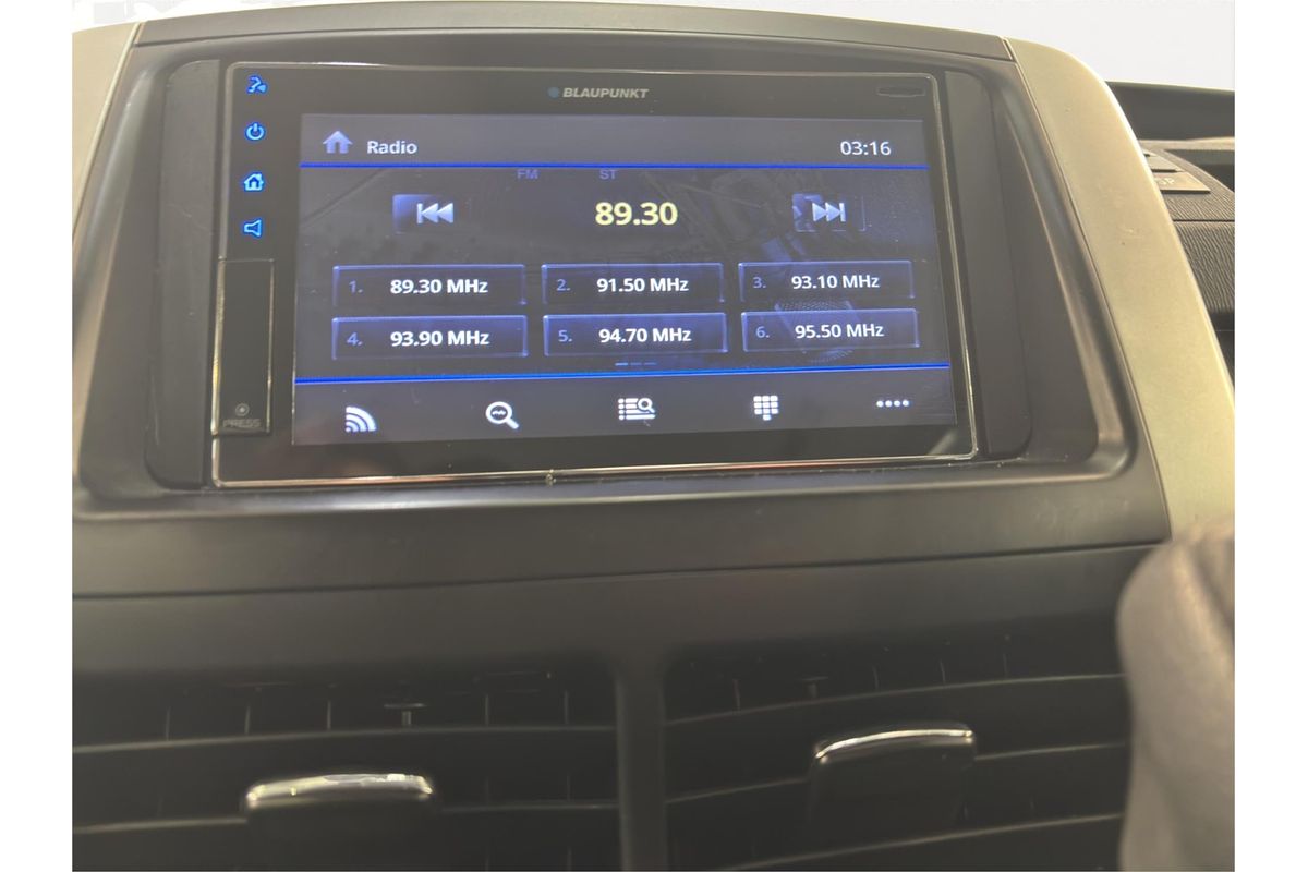 2011 Toyota NOAH WELCAB ZRR70