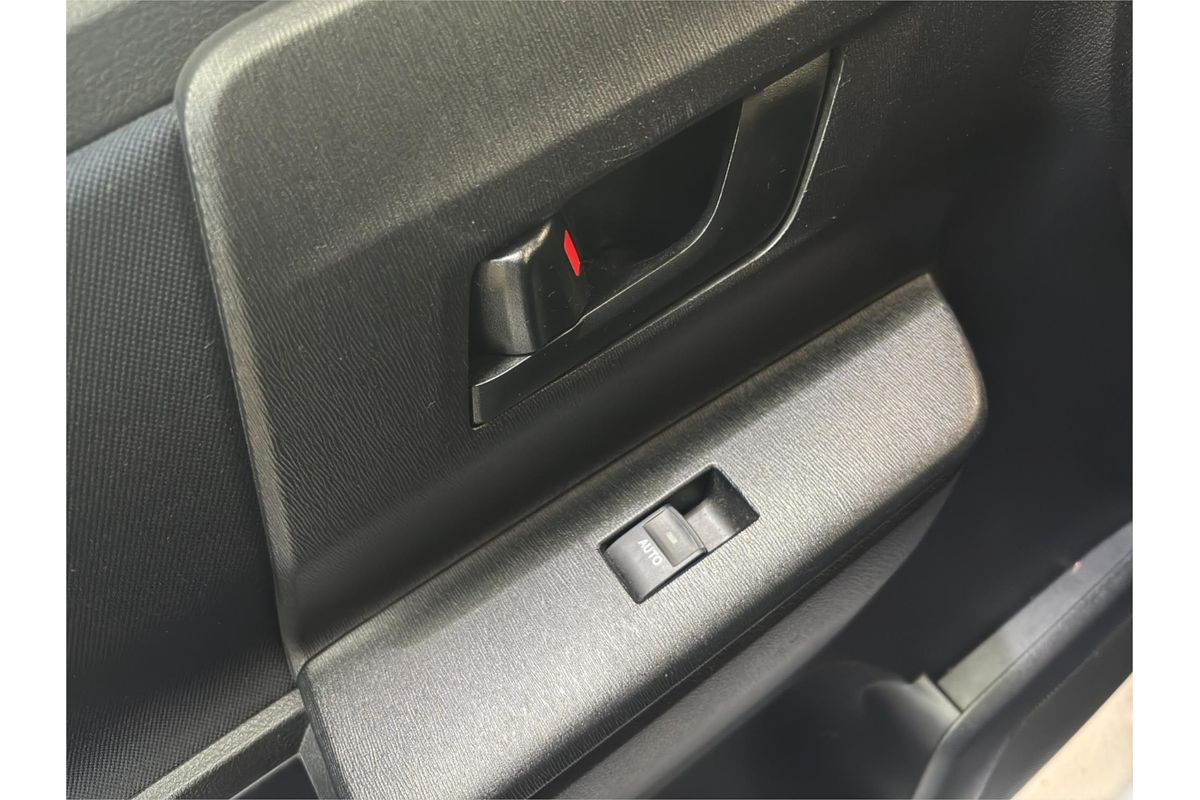 2011 Toyota NOAH WELCAB ZRR70
