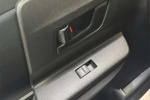 2011 Toyota NOAH WELCAB ZRR70