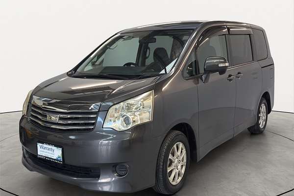 2011 Toyota NOAH WELCAB ZRR70