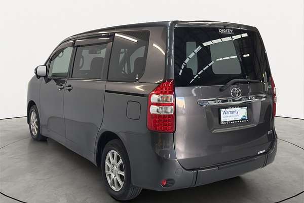 2011 Toyota NOAH WELCAB ZRR70