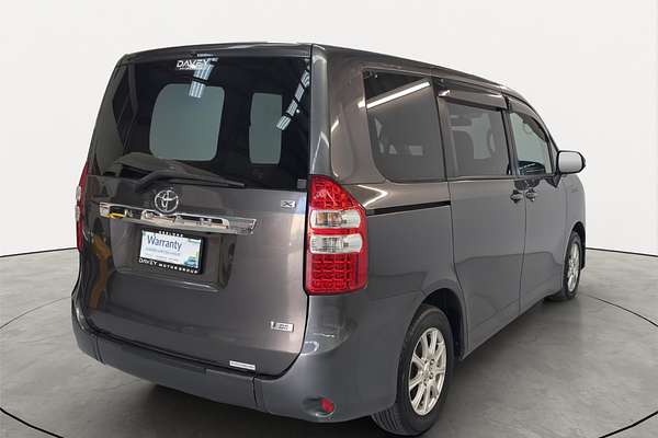 2011 Toyota NOAH WELCAB ZRR70