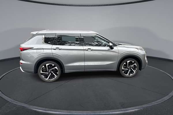 2022 Mitsubishi Outlander Exceed ZM