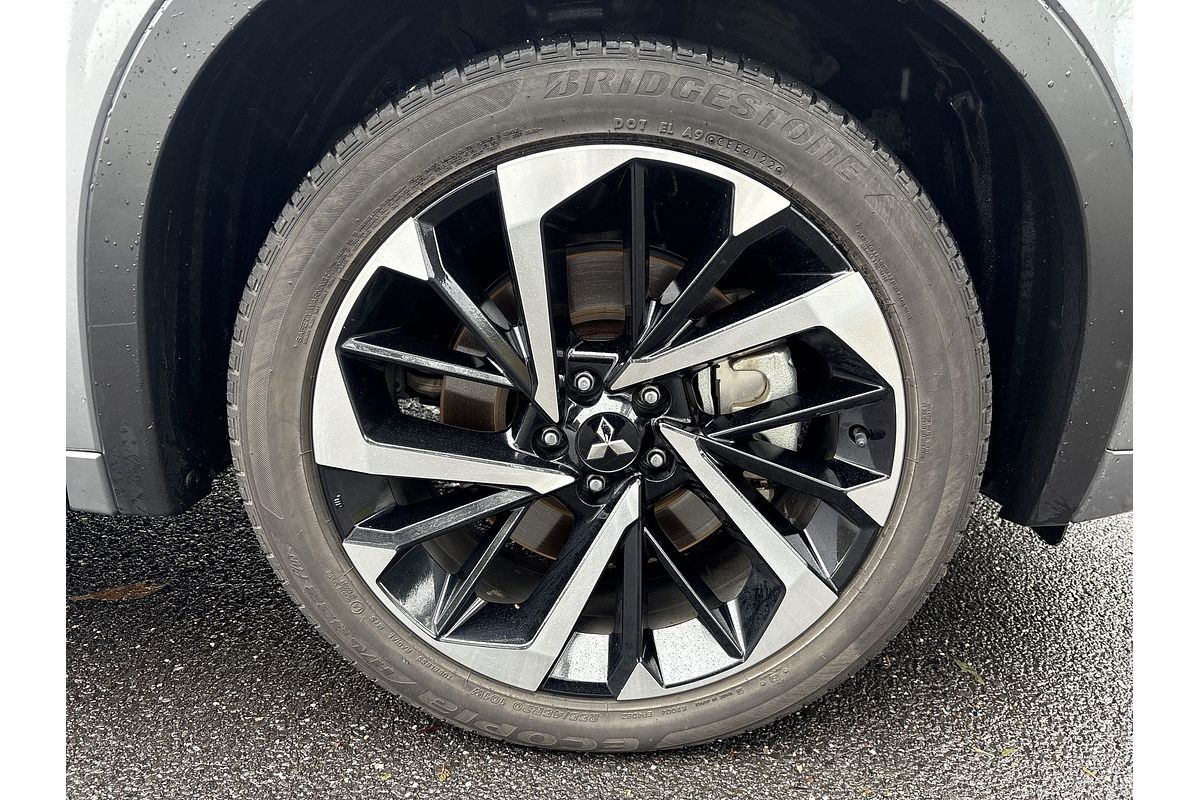 2022 Mitsubishi Outlander Exceed ZM