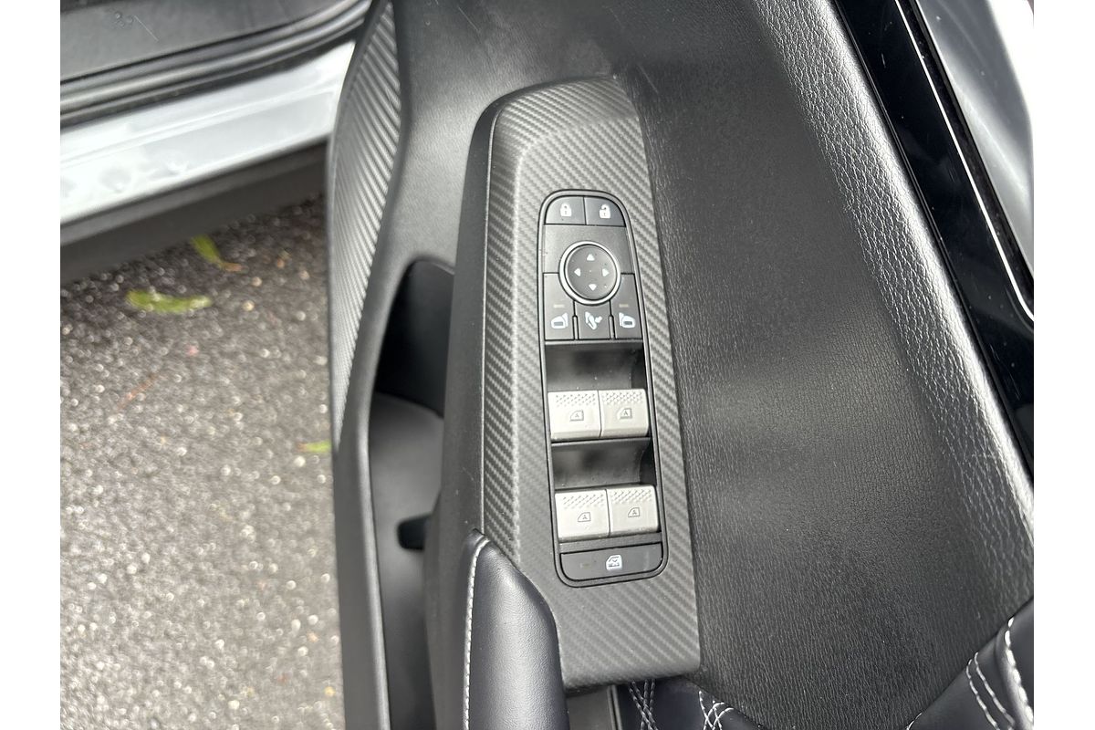 2022 Mitsubishi Outlander Exceed ZM