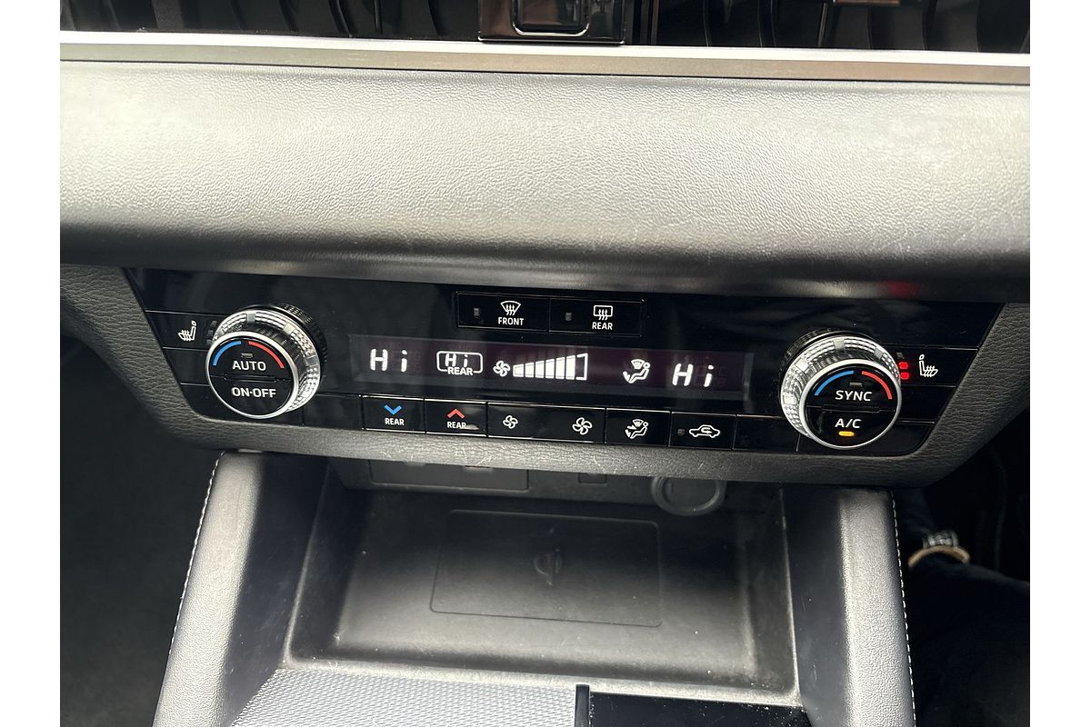 2022 Mitsubishi Outlander Exceed ZM