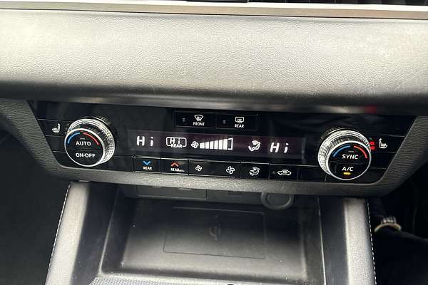 2022 Mitsubishi Outlander Exceed ZM