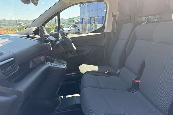 2025 Peugeot Partner Pro Low Roof SWB K9