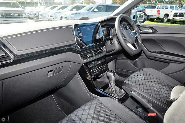 2025 Volkswagen T-Cross 85TSI R-Line D31