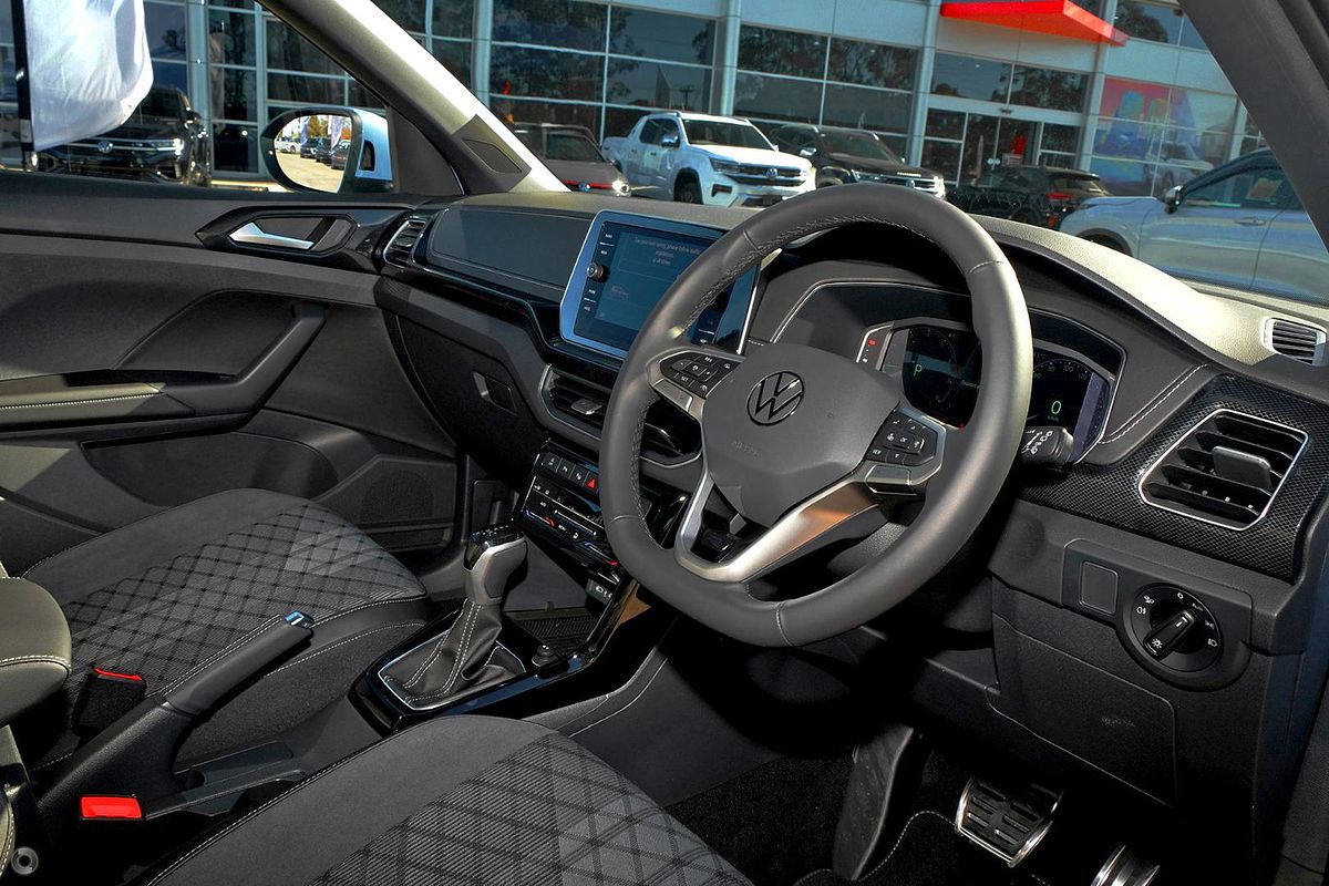 2025 Volkswagen T-Cross 85TSI R-Line D31