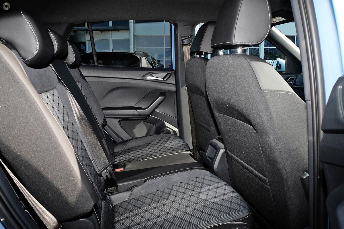 2025 Volkswagen T-Cross 85TSI R-Line D31