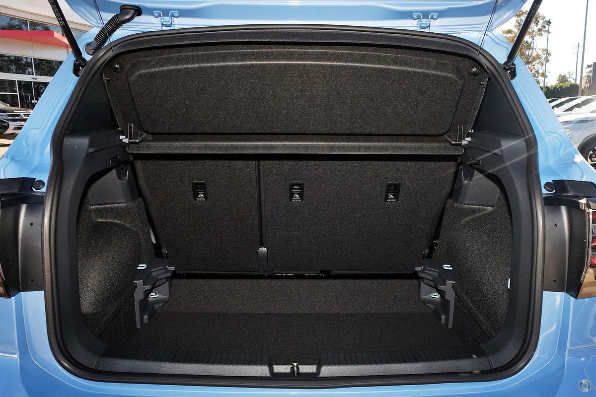 2025 Volkswagen T-Cross 85TSI R-Line D31