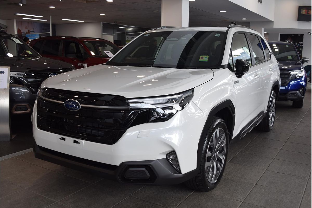 2025 Subaru Forester Hybrid Touring S6