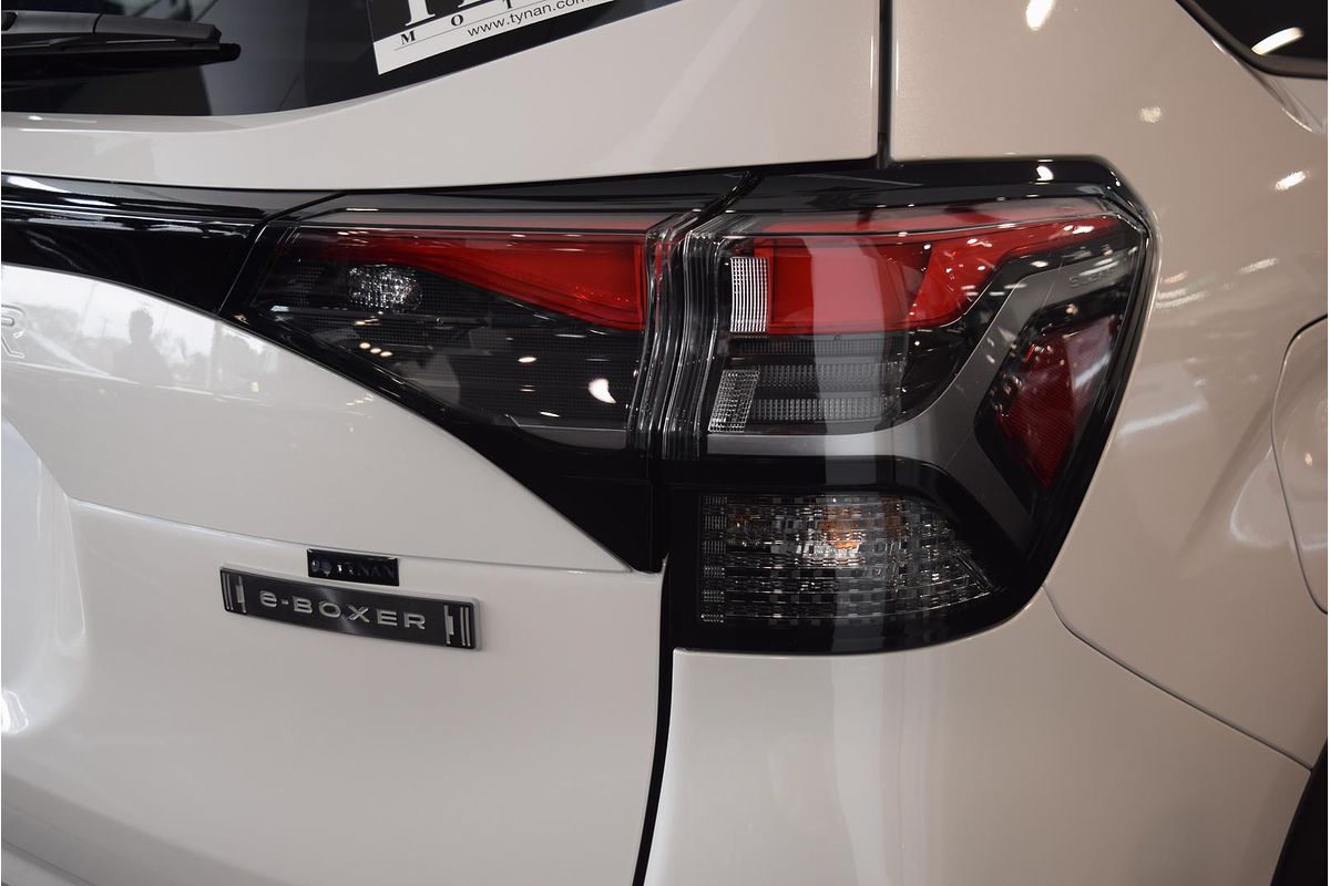 2025 Subaru Forester Hybrid Touring S6