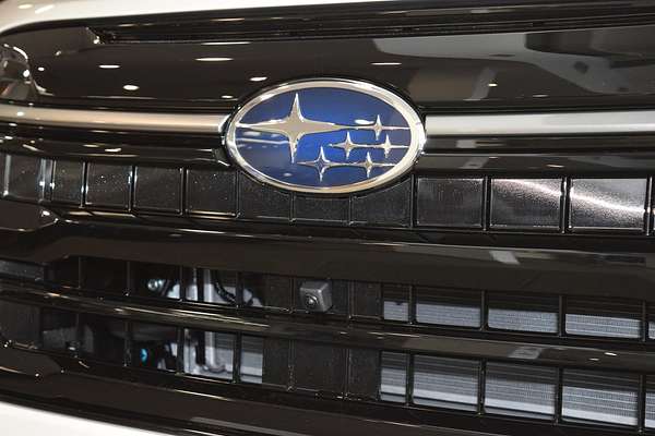 2025 Subaru Forester Hybrid Touring S6