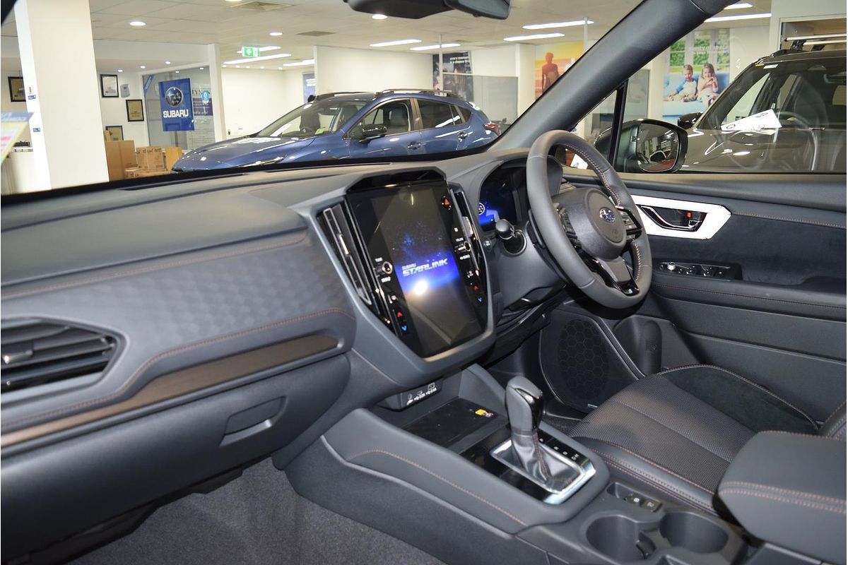 2025 Subaru Forester Hybrid Touring S6