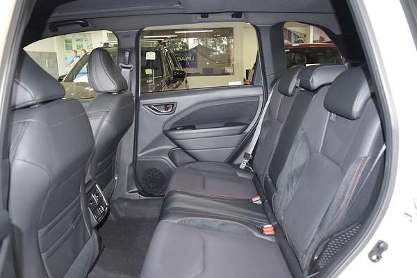 2025 Subaru Forester Hybrid Touring S6