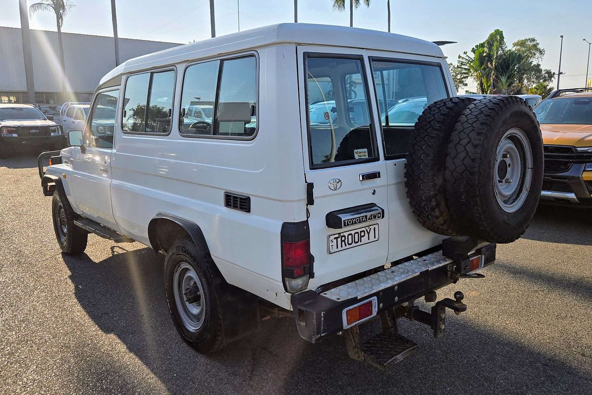2006 Toyota Landcruiser Troopcarrier HZJ78R