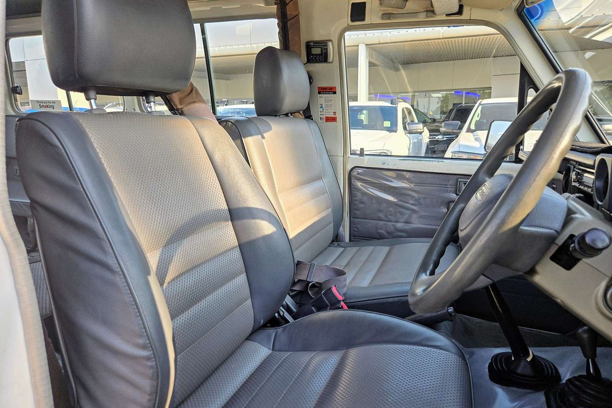 2006 Toyota Landcruiser Troopcarrier HZJ78R