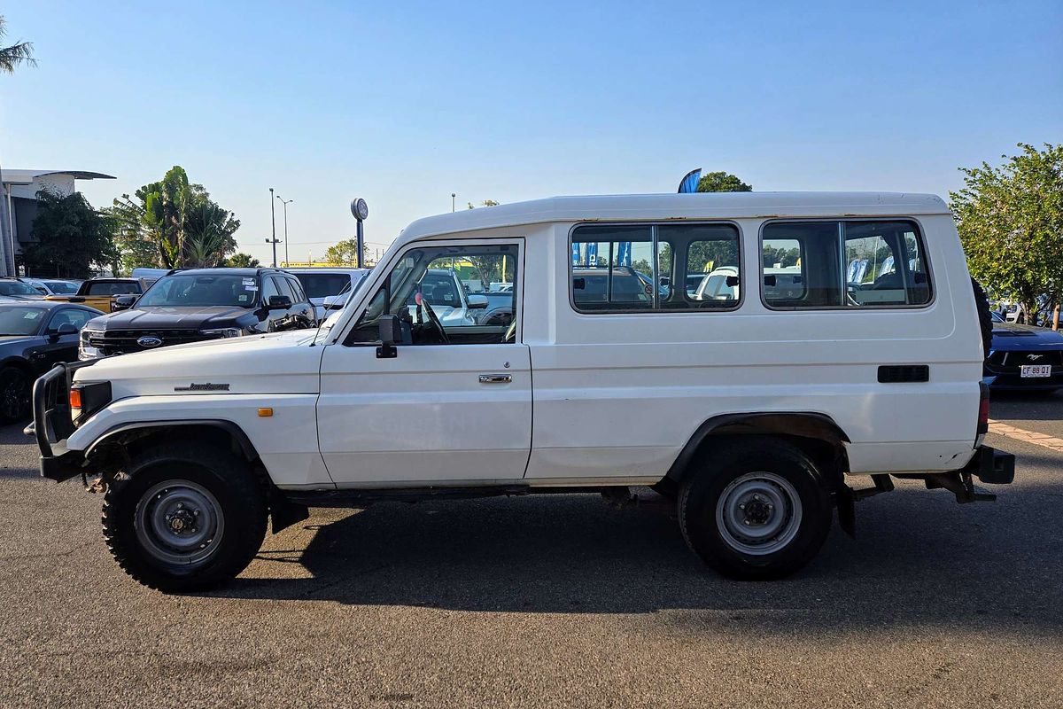 2006 Toyota Landcruiser Troopcarrier HZJ78R