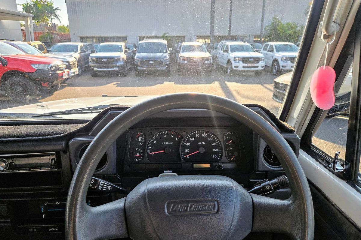 2006 Toyota Landcruiser Troopcarrier HZJ78R