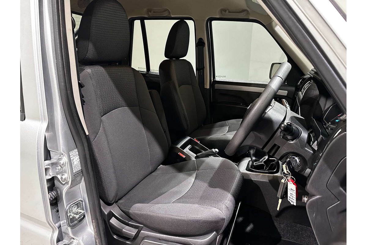 2021 Mahindra PIK-UP S10+ Black mHawk  4X4