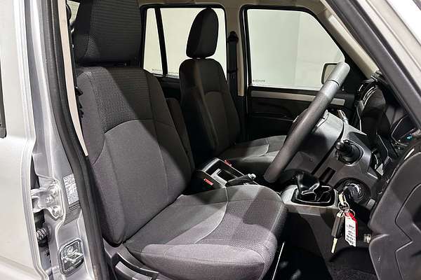 2021 Mahindra PIK-UP S10+ Black mHawk  4X4