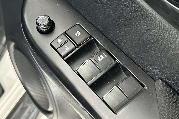2020 Toyota Hilux SR GUN126R 4X4