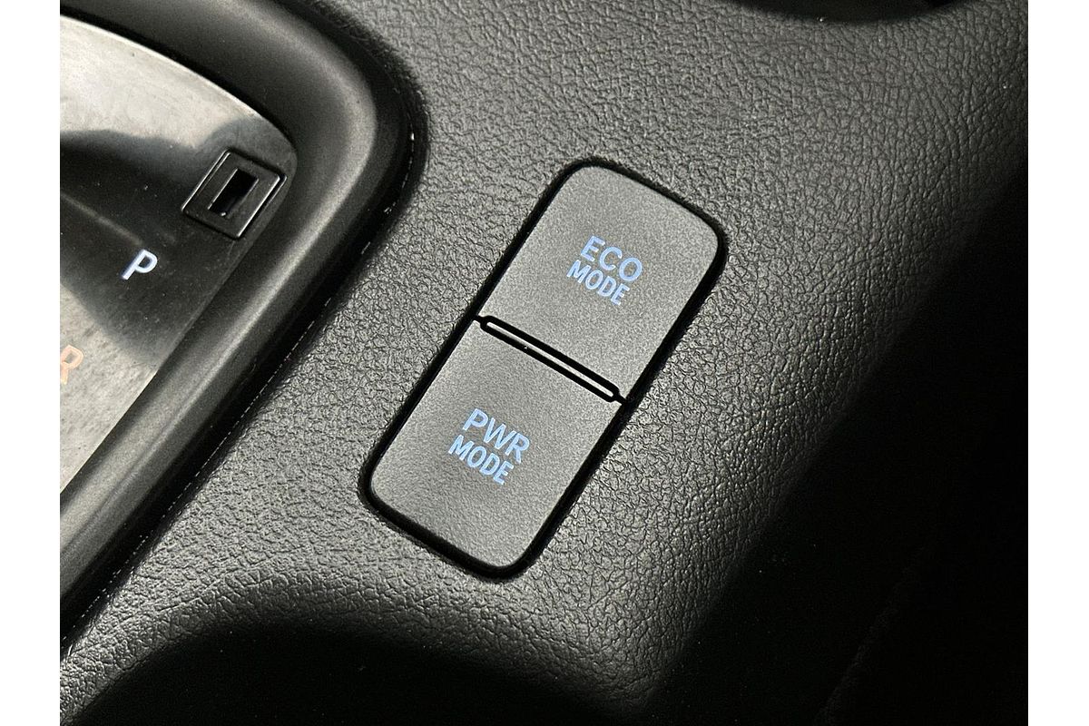 2020 Toyota Hilux SR GUN126R 4X4