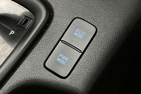 2020 Toyota Hilux SR GUN126R 4X4