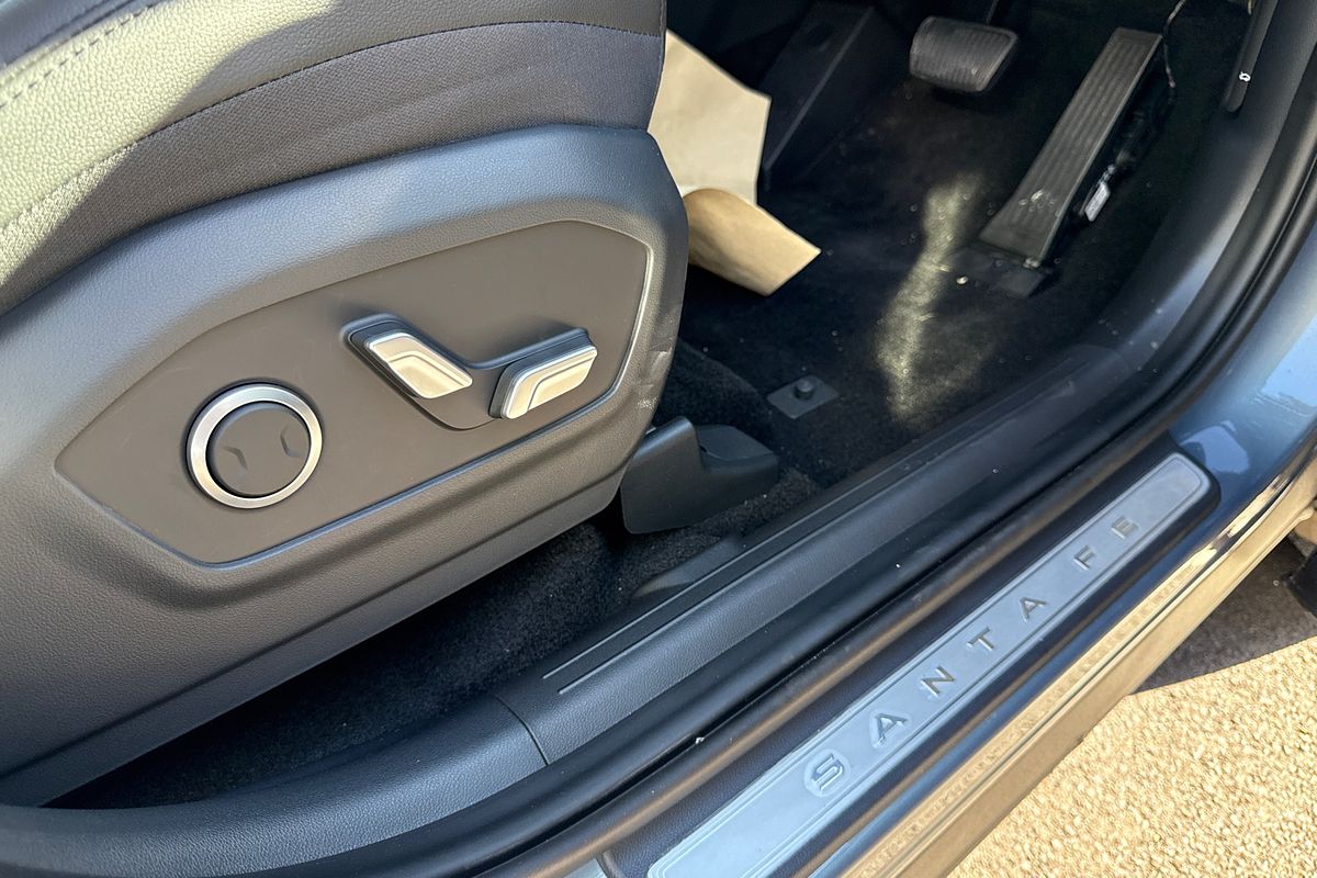 2025 Hyundai Santa Fe Hybrid Elite MX5.V1