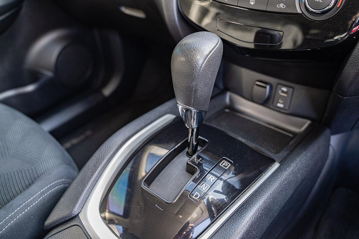 2015 Nissan X-TRAIL ST T32