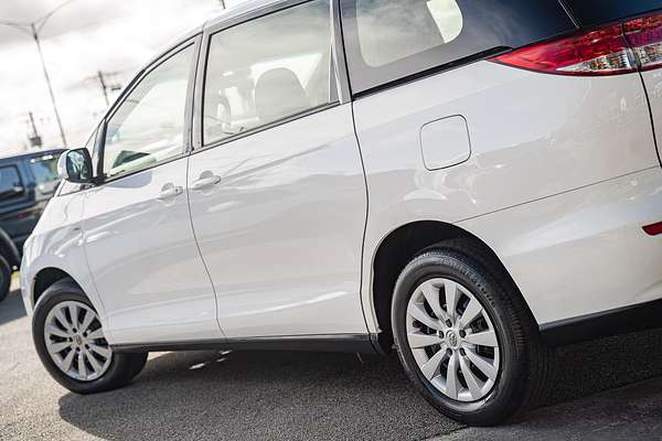 2015 Toyota Tarago GLi ACR50R
