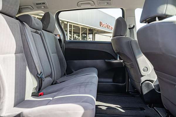 2015 Toyota Tarago GLi ACR50R